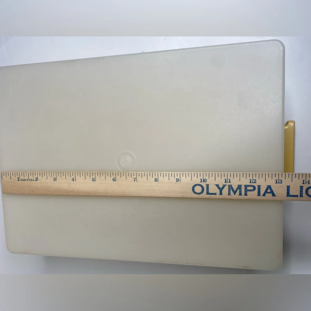 Vintage Tupperware 9x13 ‘Harvest Gold’ Sheet Cake Storage Container